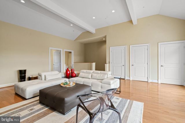 7820 CADBURY AVE, Potomac, MD 20854