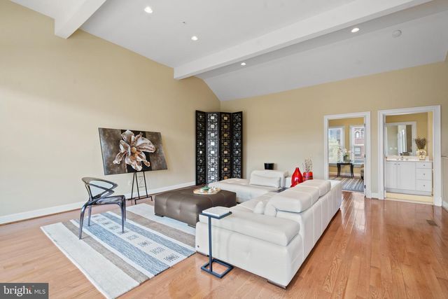 7820 CADBURY AVE, Potomac, MD 20854