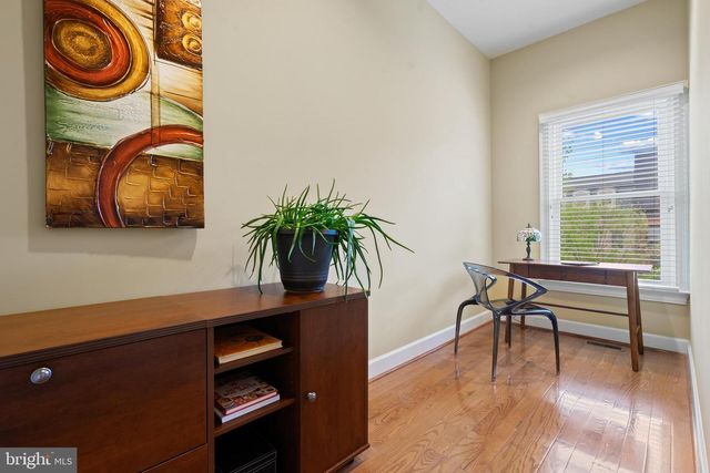 7820 CADBURY AVE, Potomac, MD 20854