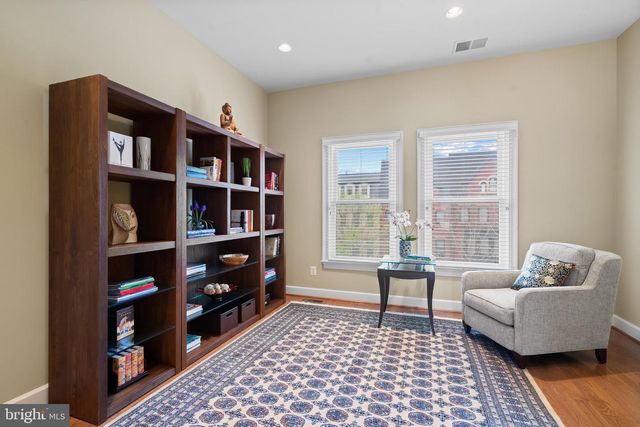 7820 CADBURY AVE, Potomac, MD 20854