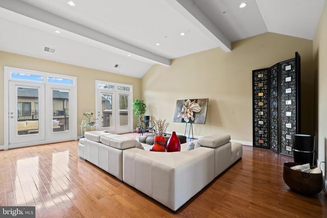 7820 CADBURY AVE, Potomac, MD 20854