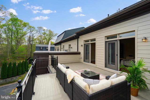 7820 CADBURY AVE, Potomac, MD 20854