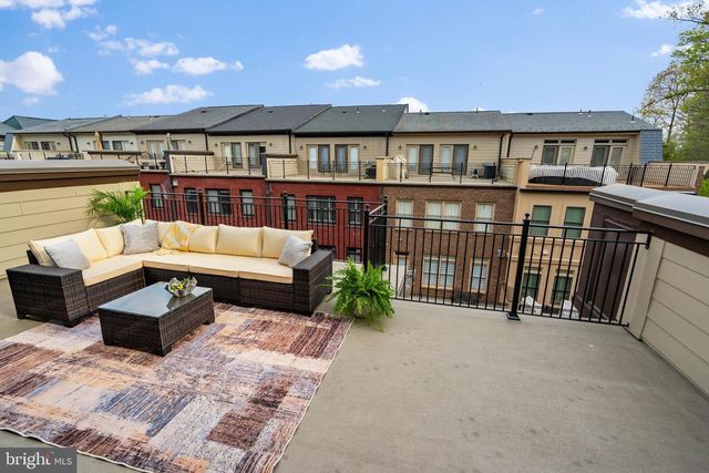 7820 CADBURY AVE, Potomac, MD 20854