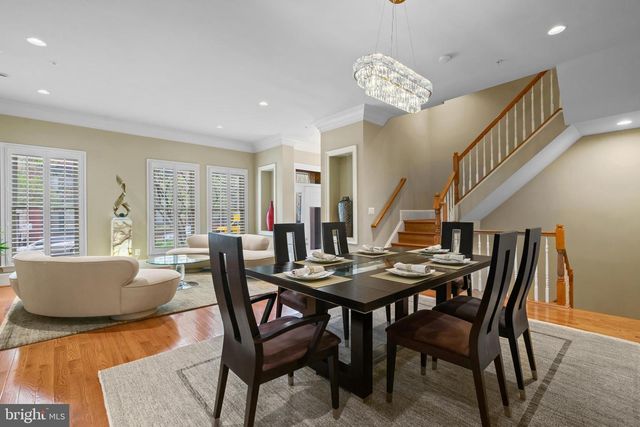 7820 CADBURY AVE, Potomac, MD 20854