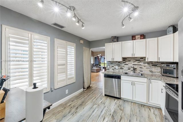 3839 Island Club Circle, Lake Worth, FL 33462