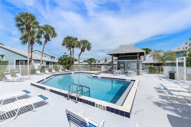 3839 Island Club Circle, Lake Worth, FL 33462