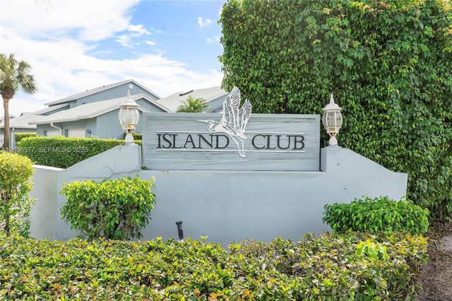 3839 Island Club Circle, Lake Worth, FL 33462