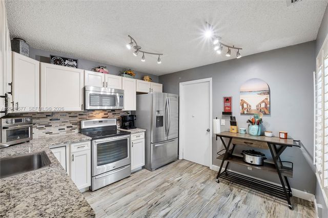 3839 Island Club Circle, Lake Worth, FL 33462
