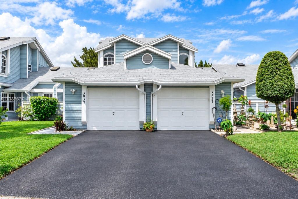 3839 Island Club Circle, Lake Worth, FL 33462