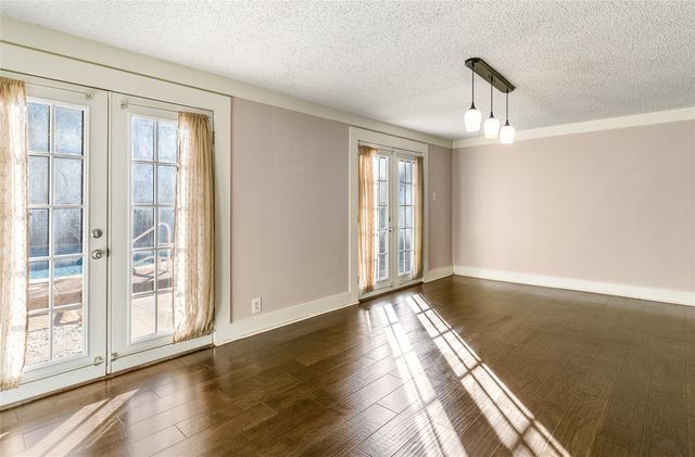 203 Walnut Way, Euless, TX 76039