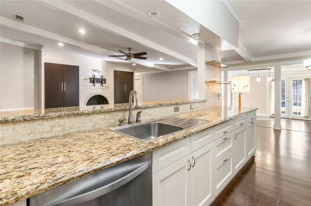 203 Walnut Way, Euless, TX 76039