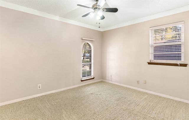 203 Walnut Way, Euless, TX 76039