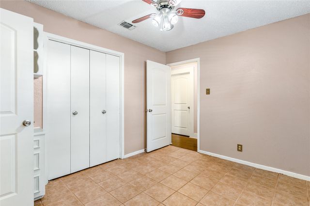 203 Walnut Way, Euless, TX 76039