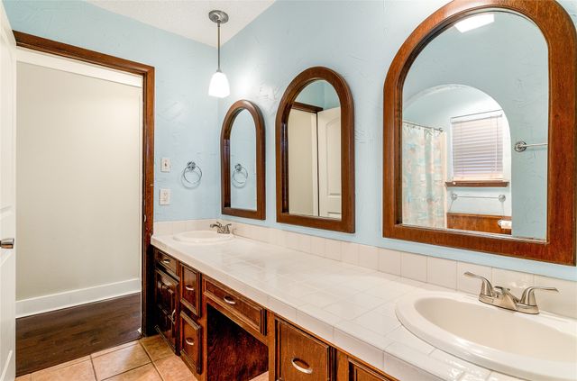 203 Walnut Way, Euless, TX 76039