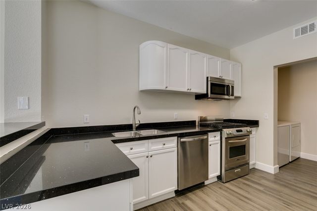 2609 Orchard Meadows Avenue, Henderson, NV 89074