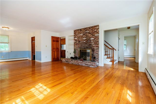 90 Moswansicut Lake Drive, Scituate, RI 02857