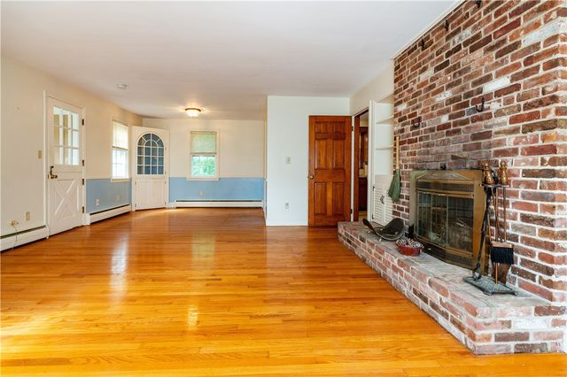 90 Moswansicut Lake Drive, Scituate, RI 02857