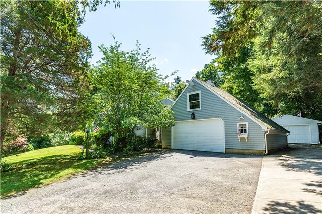 90 Moswansicut Lake Drive, Scituate, RI 02857
