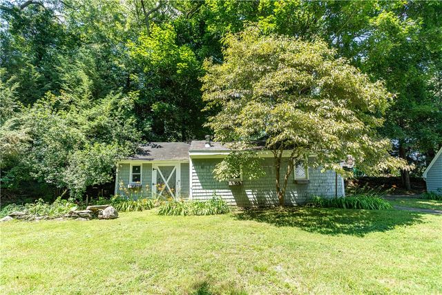 90 Moswansicut Lake Drive, Scituate, RI 02857