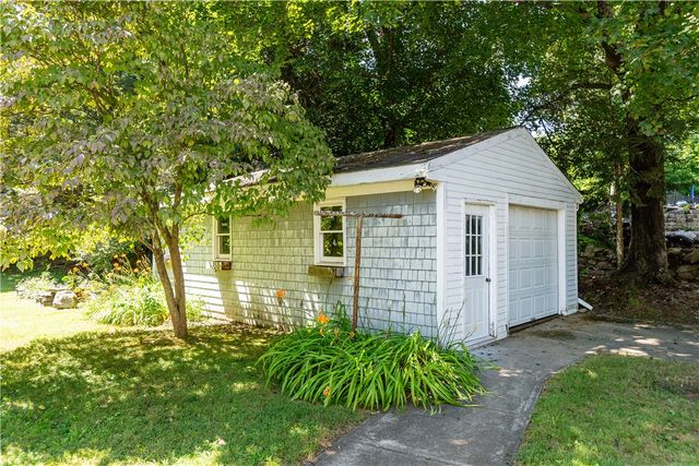 90 Moswansicut Lake Drive, Scituate, RI 02857