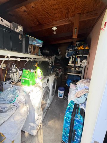 2324 6th St, Hughson, CA 95326