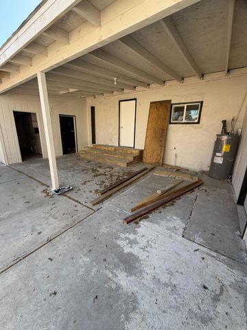 2324 6th St, Hughson, CA 95326