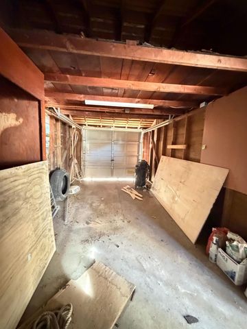 2324 6th St, Hughson, CA 95326