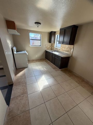 2324 6th St, Hughson, CA 95326