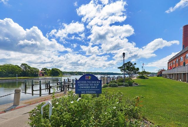 45 Main St 35, Wareham, MA 02571