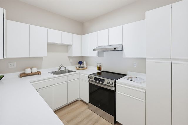 45 Main St 35, Wareham, MA 02571