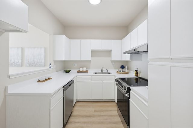 45 Main St 35, Wareham, MA 02571