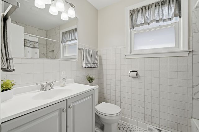 2840 Washington Street, Franklin Park, IL 60131