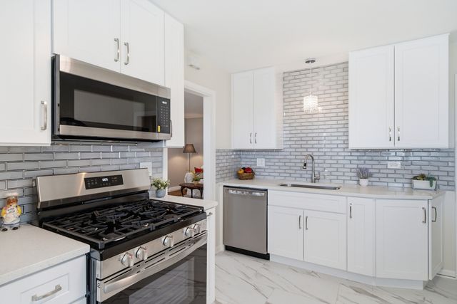 2840 Washington Street, Franklin Park, IL 60131