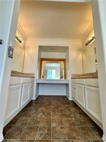 28467 Falcon Crest, Canyon Country, CA 91351