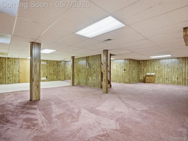 5800 Naneva Court, West Bloomfield Charter Township, MI 48322
