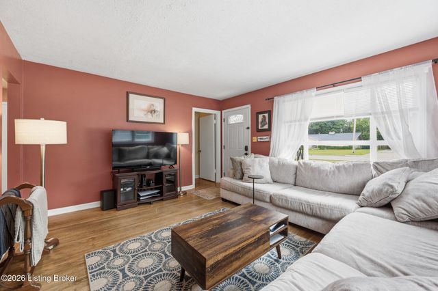 2512 Browns Ln, Louisville, KY 40220
