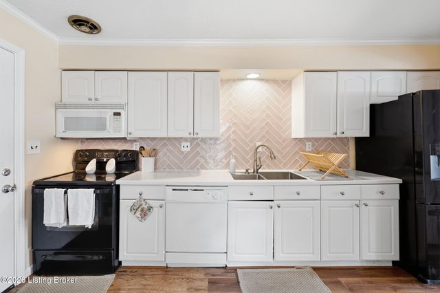 2512 Browns Ln, Louisville, KY 40220