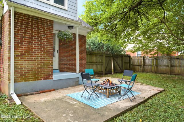 2512 Browns Ln, Louisville, KY 40220
