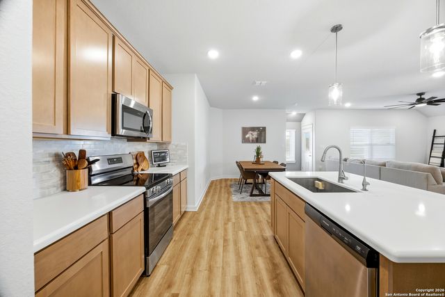 3621 Meteor, New Braunfels, TX 78130