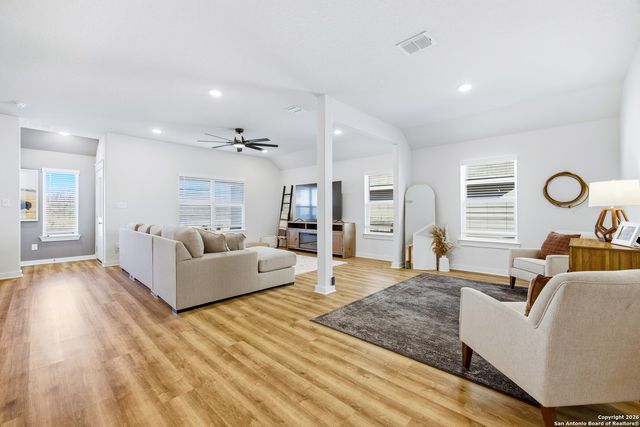 3621 Meteor, New Braunfels, TX 78130