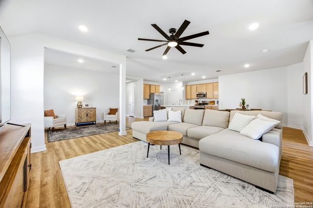 3621 Meteor, New Braunfels, TX 78130