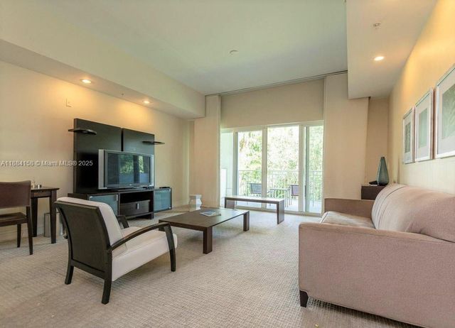 5300 NW 87th Ave 701, Doral, FL 33178