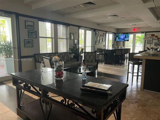 5300 NW 87th Ave 701, Doral, FL 33178