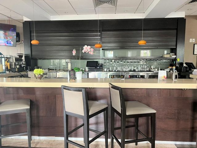 5300 NW 87th Ave 701, Doral, FL 33178