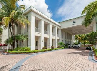 5300 NW 87th Ave 701, Doral, FL 33178