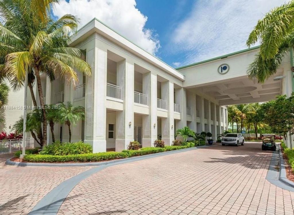 5300 NW 87th Ave 701, Doral, FL 33178