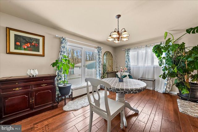 26 GREENTREE LN, Malvern, PA 19355