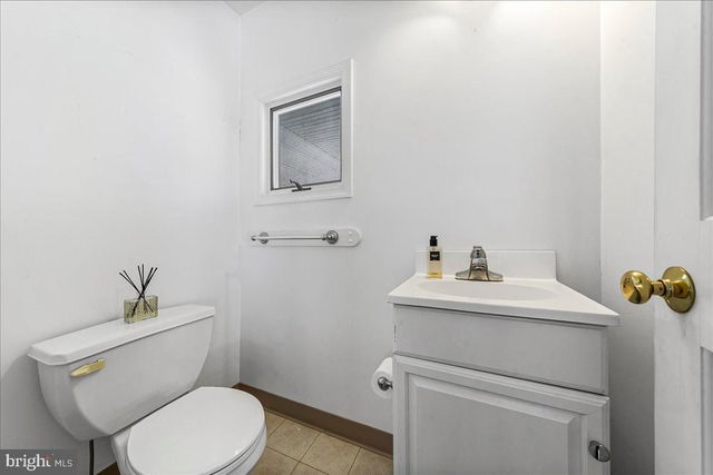 26 GREENTREE LN, Malvern, PA 19355