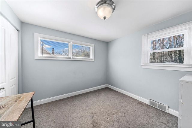 26 GREENTREE LN, Malvern, PA 19355