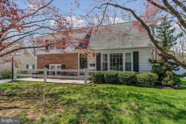 26 GREENTREE LN, Malvern, PA 19355